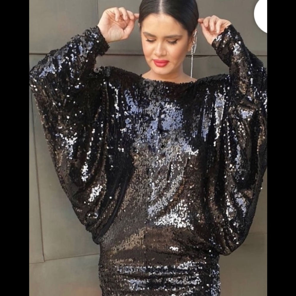 HOST PICK 🎉PARTY SEASON IS HERE😳 NEW! Zara Multi Position Black Sequin Dress - Picture 5 of 13
